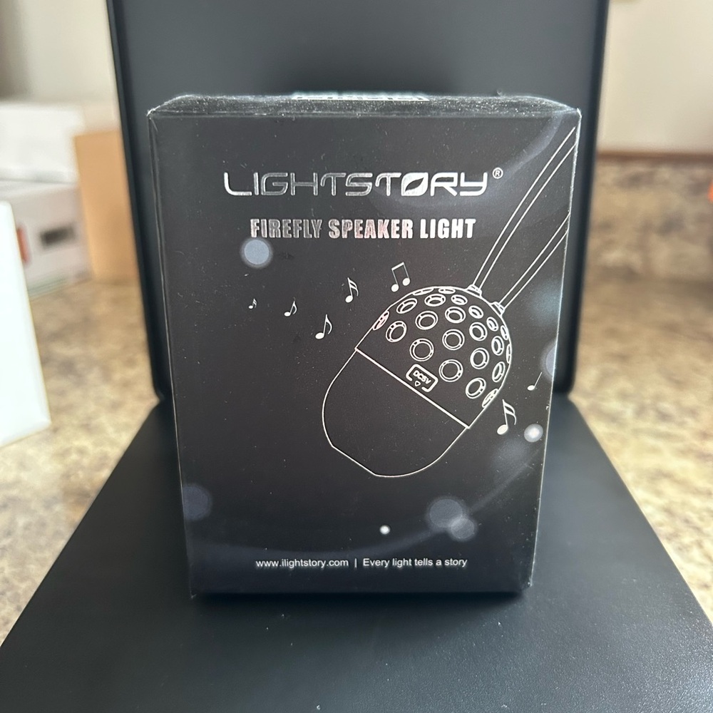 NEW‎ IN BOX Lightstory Firefly Speaker Light